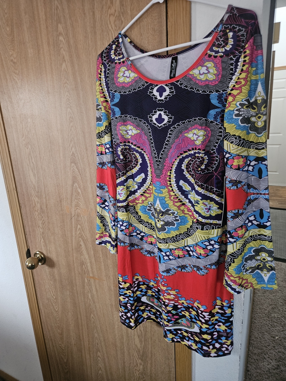 White Mark Multicolor Paisley Long Sleeve Dress NWOT